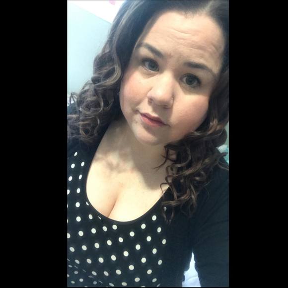 Meet your Posher, Sondra - Picture 1 of 1